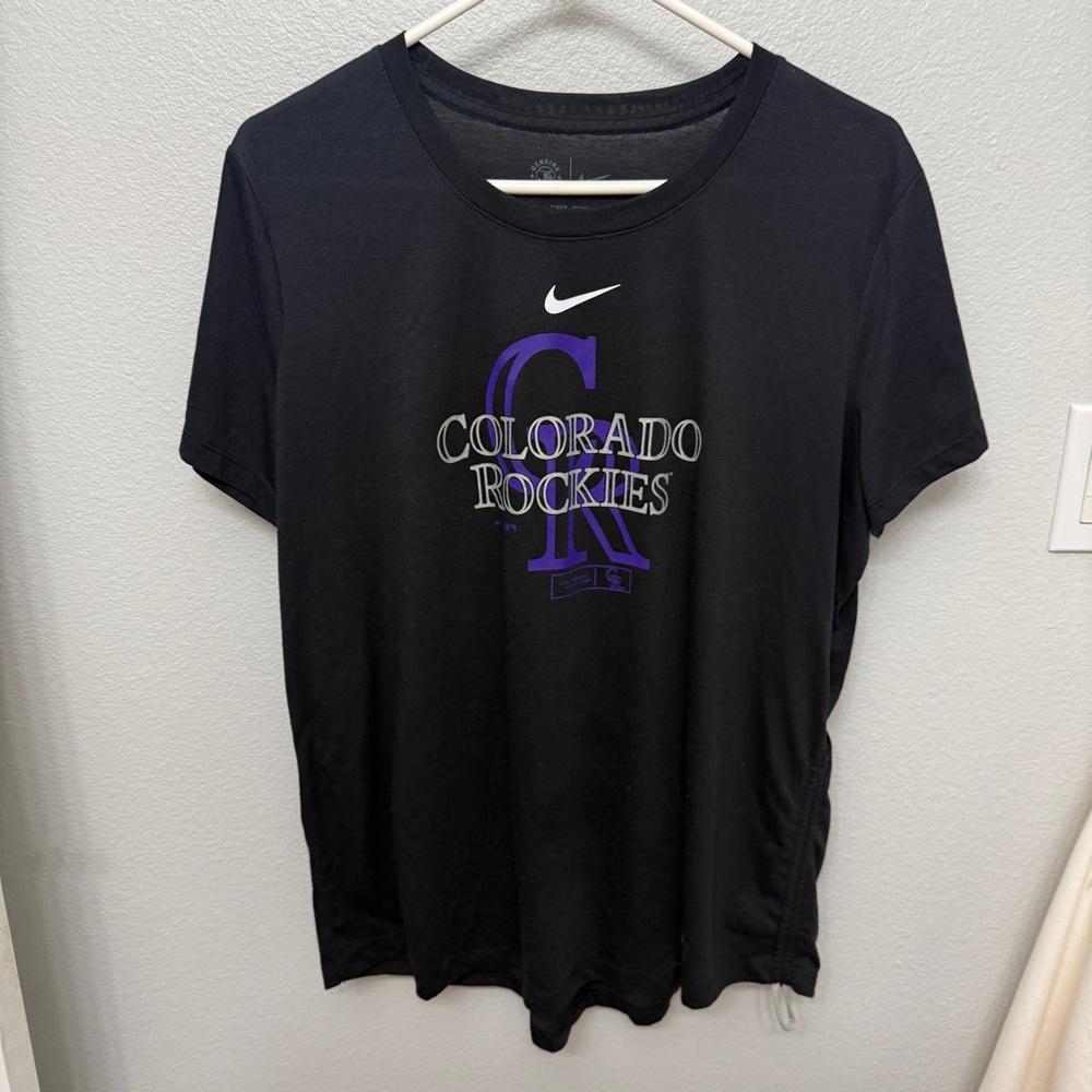 Nike Dry fit official Colorado Rockies t-shirt. Like new condition soft fabric